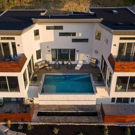 The Infiniti Villa Kelowna Luaran gambar