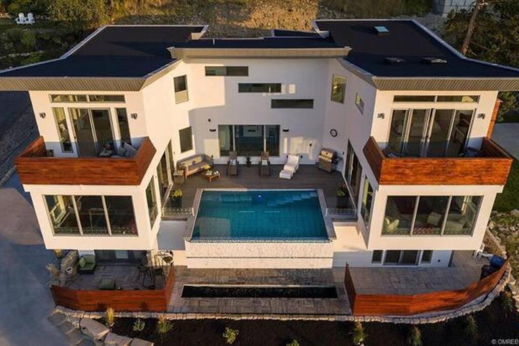 The Infiniti Villa Kelowna Luaran gambar